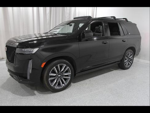 Used 2022 Cadillac Escalade Sport w/ Touring Package AWD/4WD image 3