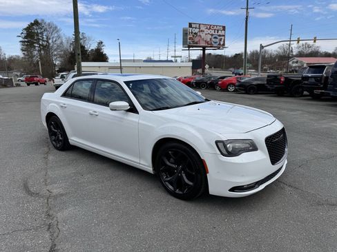 Used 2022 Chrysler 300 S image 20
