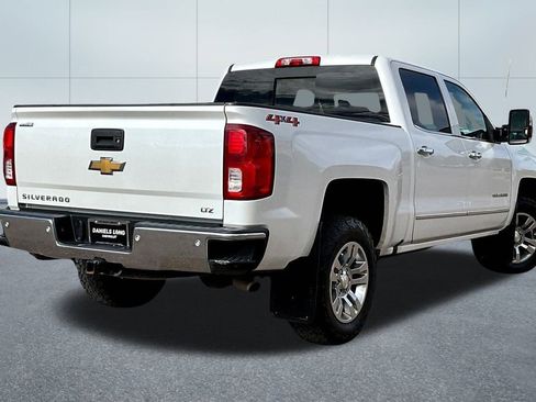 Used 2018 Chevrolet Silverado 1500 LTZ Z71 image 2