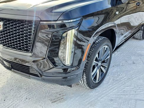 Certified 2025 Cadillac Escalade Sport image 11