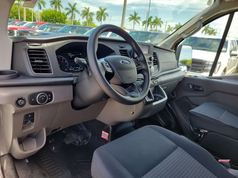 Used 2025 Ford Transit 250 Low Roof w/ Exterior Upgrade Package RWD image 9