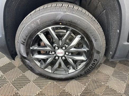 Used 2019 GMC Acadia SLT FWD image 33