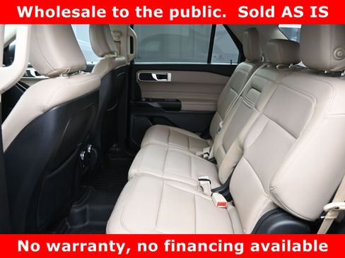 Used 2020 Ford Explorer XLT w/ Equipment Group 202A image 15
