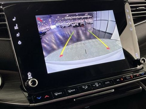 Used 2023 Jeep Wagoneer L Series III w/ Preferred Equipment Group image 37