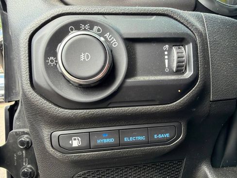 Used 2023 Jeep Wrangler Unlimited Rubicon 4xe w/ Cold Weather Group AWD/4WD image 12