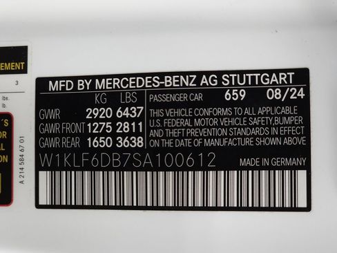 Certified 2025 Mercedes-Benz E 53 AMG e 4MATIC Sedan w/ Driver Assistance Package image 37