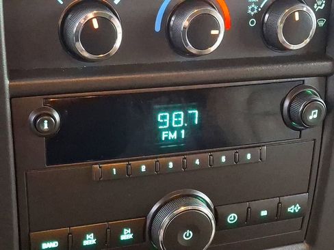 Used 2013 Chevrolet Express 1500 LS image 16