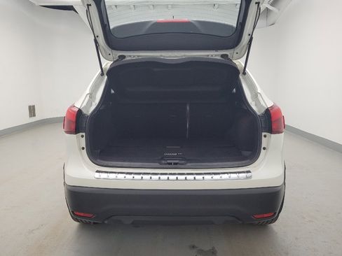 Used 2018 Nissan Rogue Sport SV w/ SV Technology Package image 29