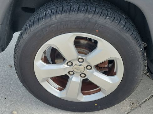 Used 2018 Jeep Compass Latitude w/ Popular Equipment Group image 10