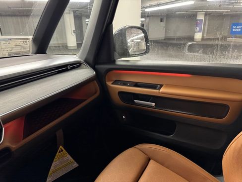 New 2025 Volkswagen ID. Buzz Pro S image 31