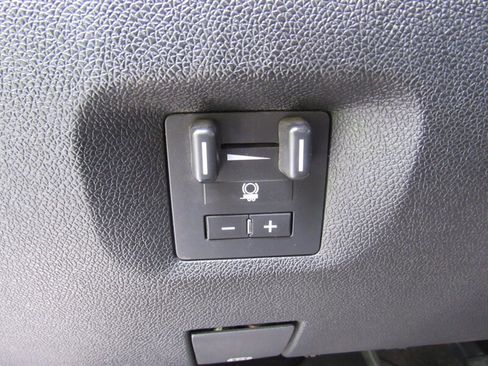 Used 2007 Chevrolet Silverado 2500 LT w/ 1LT Convenience Package AWD/4WD image 11