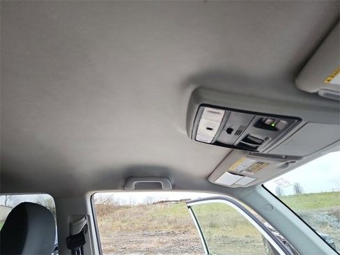 Used 2024 Toyota 4Runner SR5 image 16