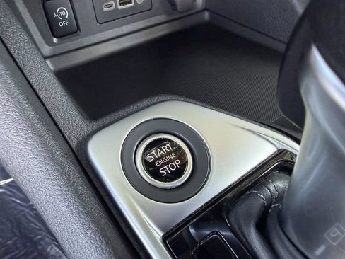 Used 2025 Nissan Sentra SV FWD image 22