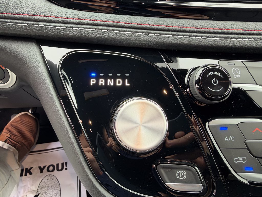 New 2027 Chrysler Pacifica Select FWD image 16