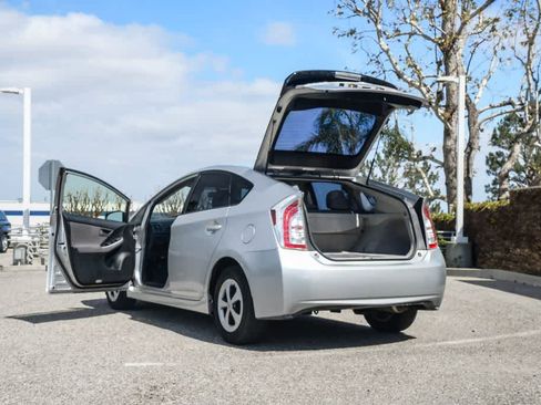 Used 2014 Toyota Prius Two image 25