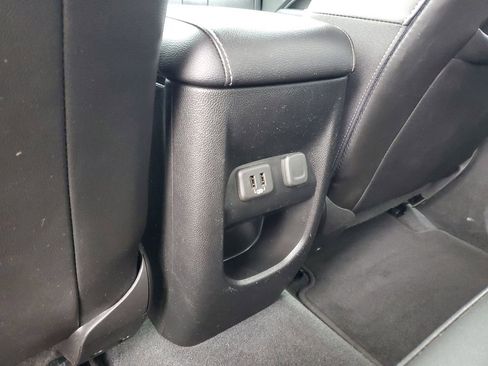 Used 2022 Chevrolet Colorado LT w/ Luxury Package image 29