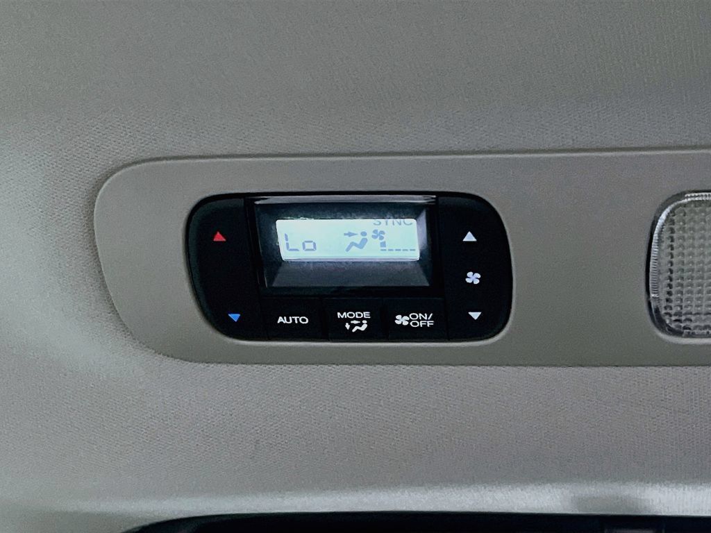 Used 2025 Honda Odyssey Touring image 27