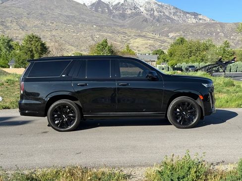 Used 2022 Cadillac Escalade Sport Platinum AWD/4WD image 8