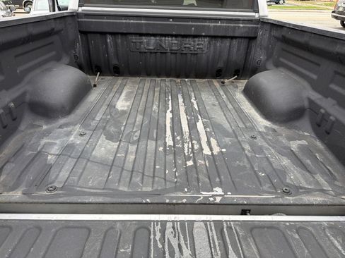 Used 2020 Toyota Tundra SR5 w/ SR5 Convenience Package AWD/4WD image 25