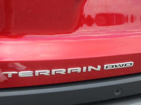 Used 2025 GMC Terrain Elevation w/ Elevation Premium Package AWD/4WD image 16