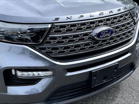Used 2022 Ford Explorer XLT w/ Equipment Group 202A AWD/4WD image 29