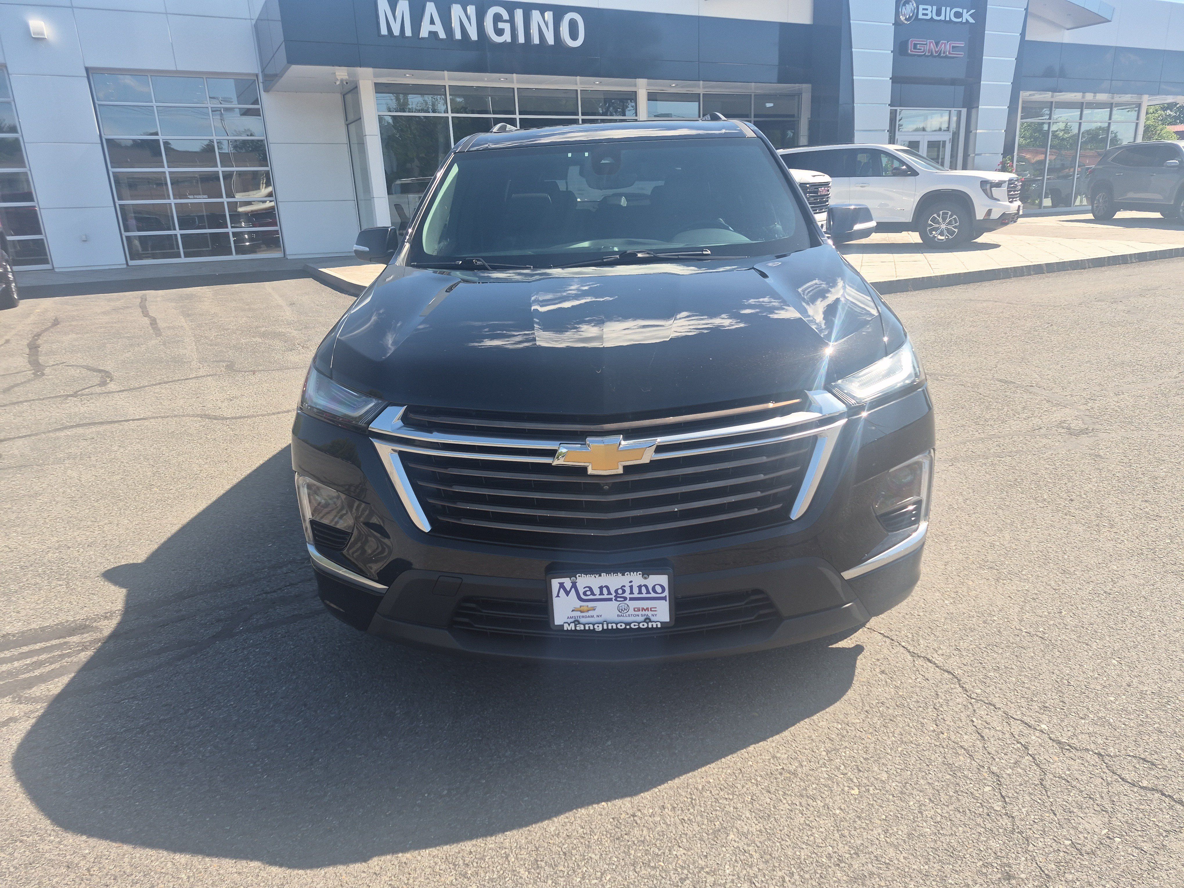 Used 2023 Chevrolet Traverse High Country w/ LPO, Floor Liner Package AWD/4WD image 8