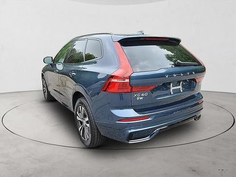 Certified 2025 Volvo XC60 T8 Core AWD/4WD image 3