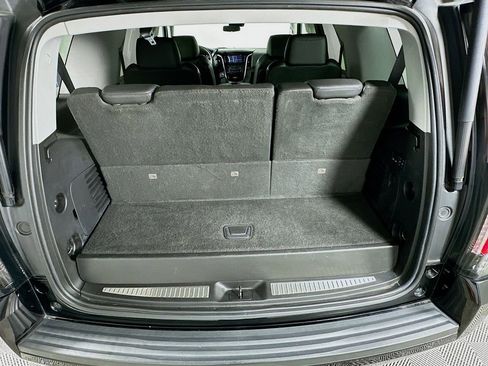 Used 2019 Cadillac Escalade Premium Luxury image 34