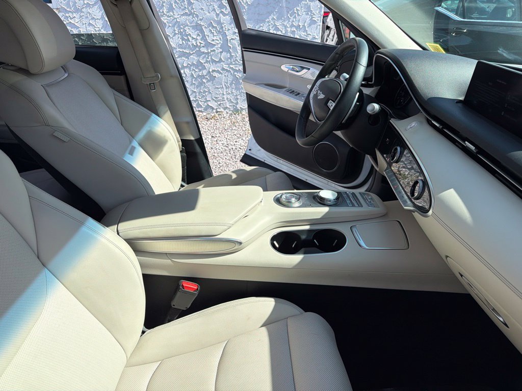 Used 2024 Genesis GV70 2.5T w/ Select Package AWD/4WD image 16