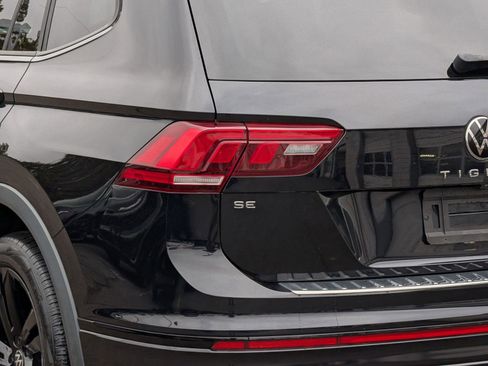Used 2023 Volkswagen Tiguan SE R-Line image 13