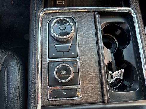Used 2019 Ford Expedition Max Limited image 15