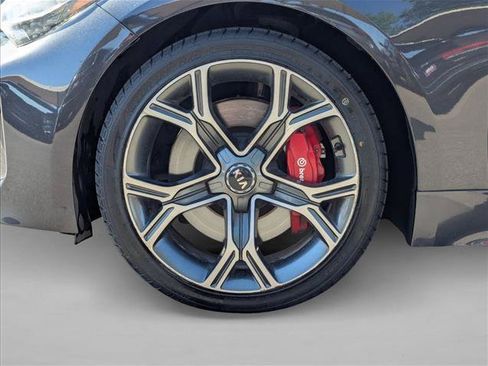 Used 2018 Kia Stinger GT RWD image 9