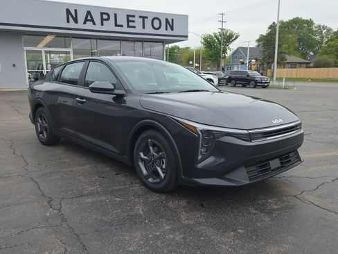 Used 2025 Kia K4 FWD image 3