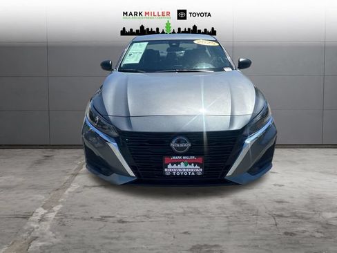 Used 2025 Nissan Altima 2.5 SV FWD image 8