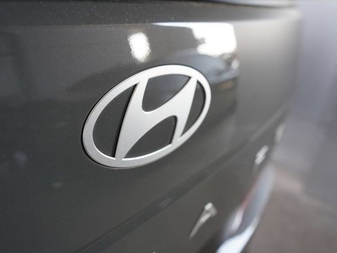 Used 2025 Hyundai Santa Fe SEL FWD image 6