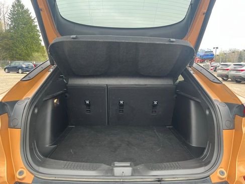 Used 2024 Buick Envista Sport Touring w/ Convenience I Package FWD image 9