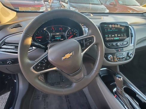 Used 2017 Chevrolet Malibu Premier image 16