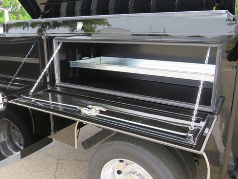 New 2023 RAM 5500 Tradesman w/ Chrome Appearance Group image 29