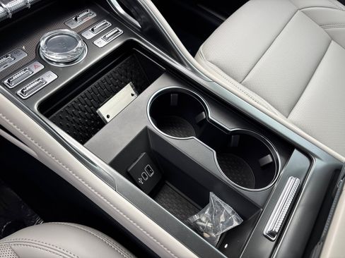 New 2026 Lincoln Nautilus Premier image 25