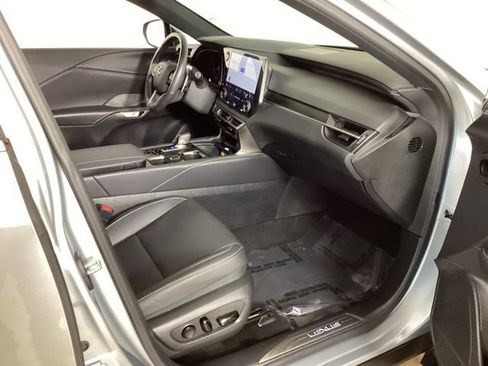 Used 2024 Lexus RX 350h w/ Convenience Package AWD/4WD image 38