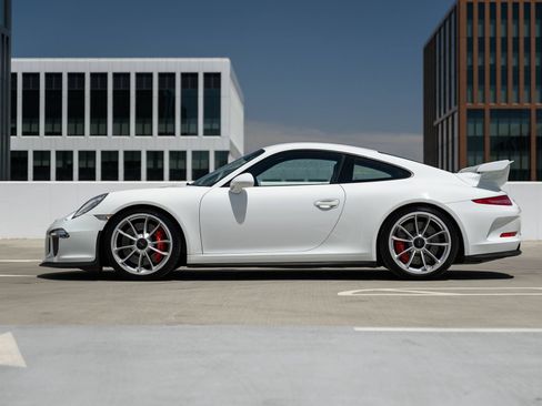 Used 2015 Porsche 911 GT3 RWD image 25