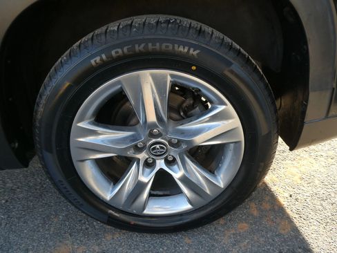 Used 2019 Toyota Highlander Limited image 39