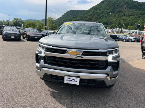 Used 2024 Chevrolet Silverado 1500 LT AWD/4WD image 2