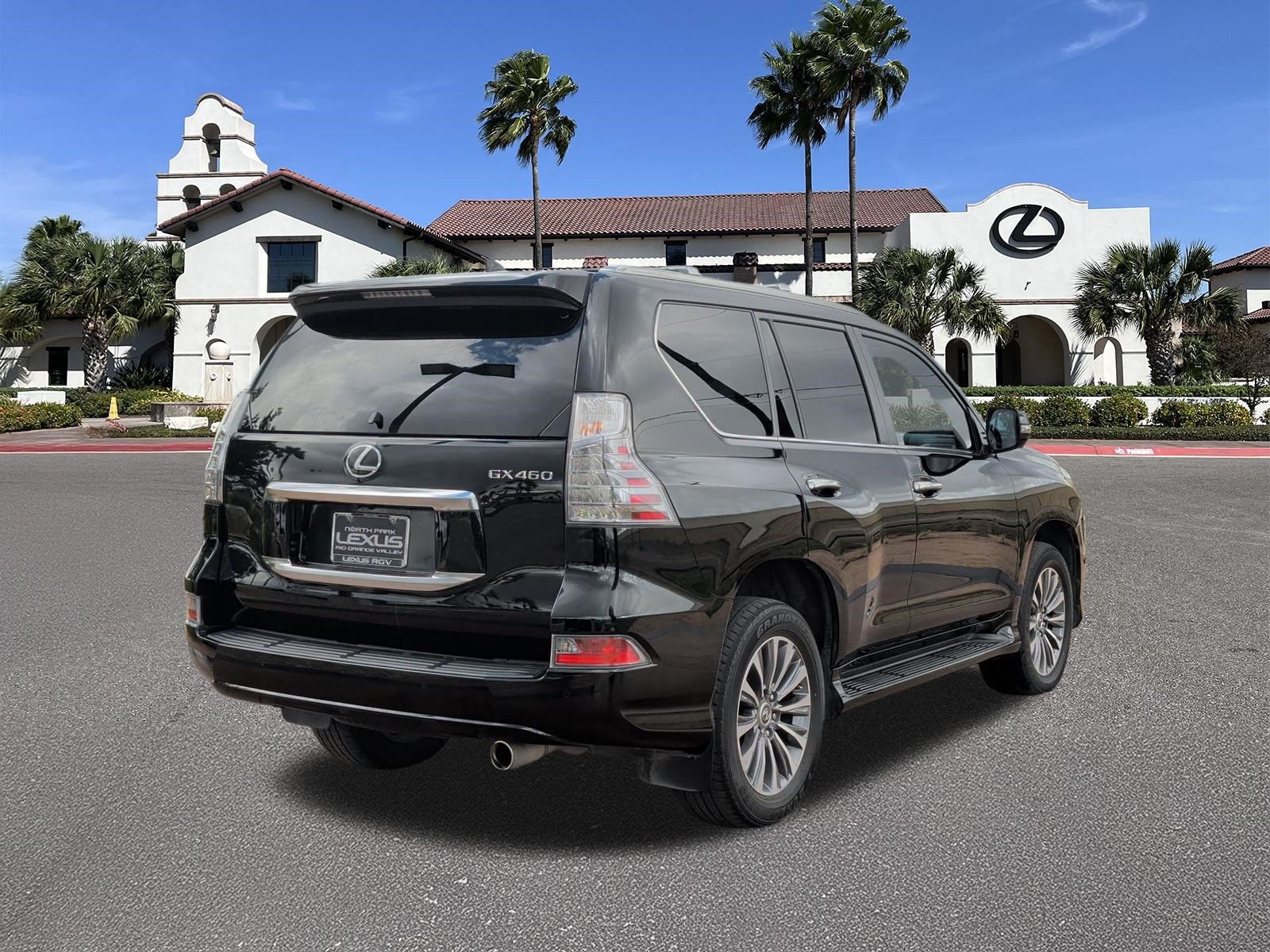Used 2023 Lexus GX 460 Luxury w/ Accessory Package AWD/4WD image 2