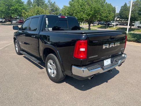 Used 2025 RAM 1500 Big Horn AWD/4WD image 3