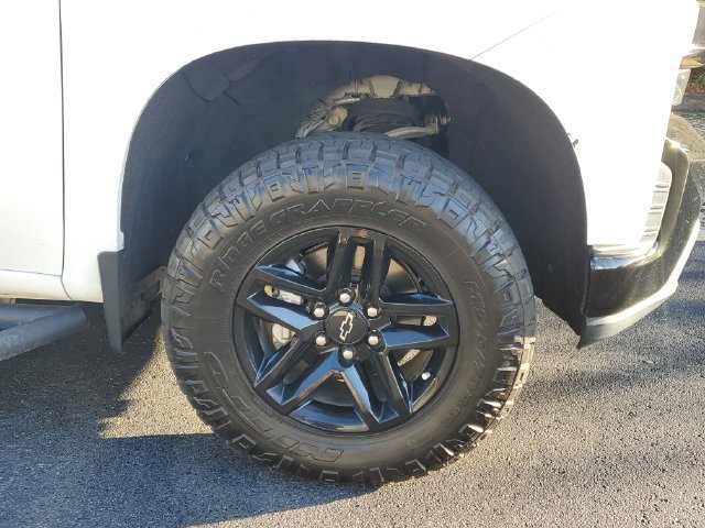Used 2020 Chevrolet Silverado 1500 LT Trail Boss AWD/4WD image 7