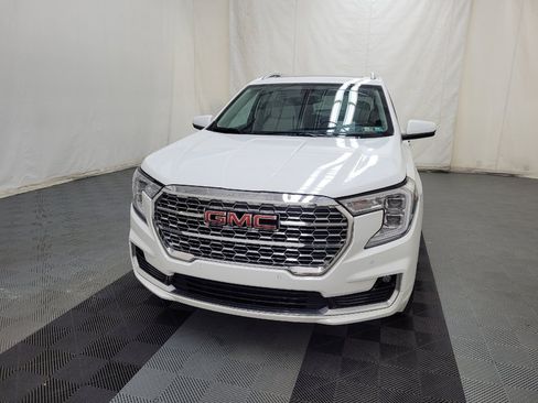 Used 2022 GMC Terrain Denali w/ LPO, Floor Liner Package AWD/4WD image 15