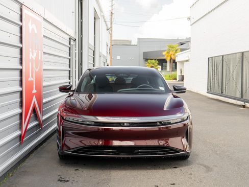 Used 2023 Lucid Air Touring AWD/4WD image 38