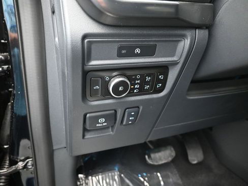 New 2025 Ford F150 Platinum w/ FX4 Off-Road Package image 13