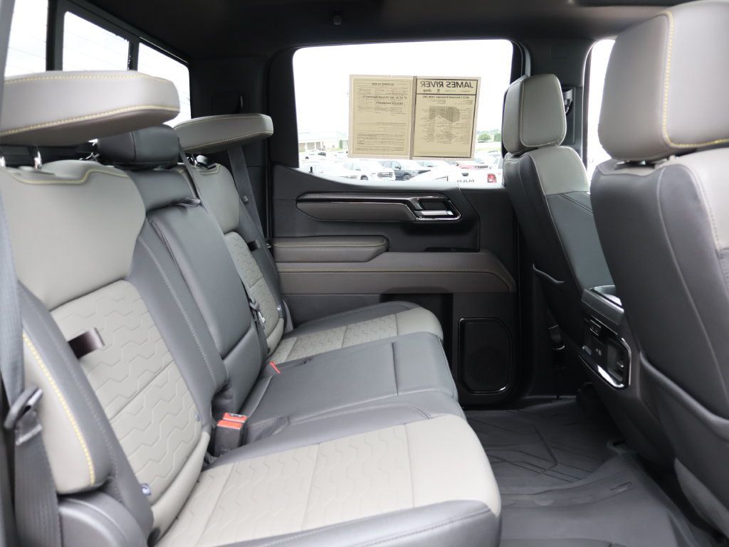 Used 2023 Chevrolet Silverado 1500 ZR2 w/ Technology Package AWD/4WD image 12